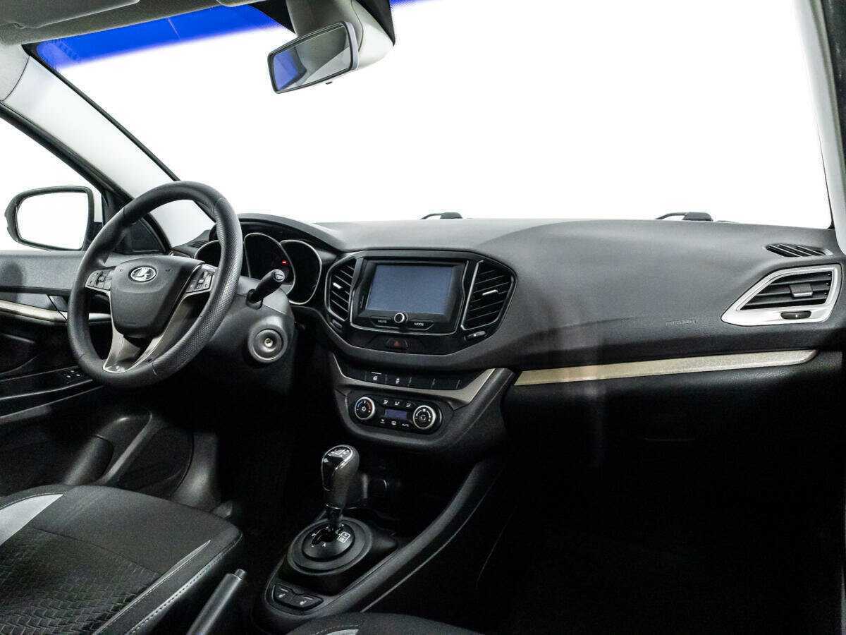 Б/У Лада (ВАЗ) Веста 2017 года. Фото: #8