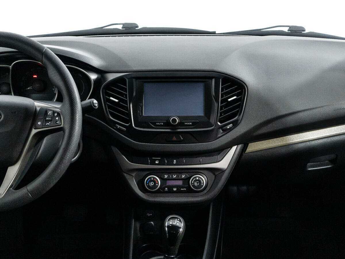 Б/У Лада (ВАЗ) Веста 2017 года. Фото: #13