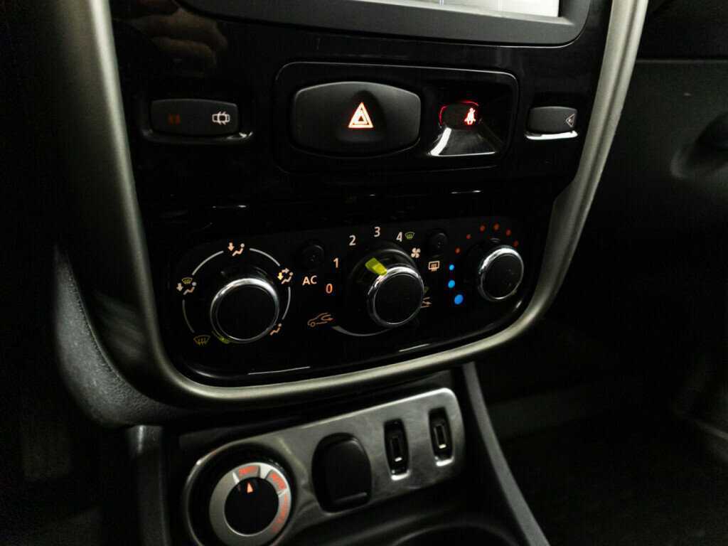 Б/У Рено Дастер 2014 года. Фото: #15