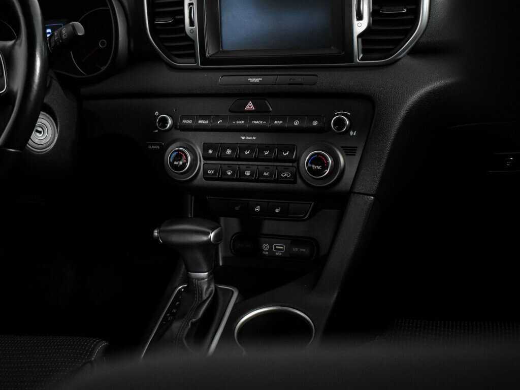 Б/У Киа Спортейдж 2016 года. Фото: #13