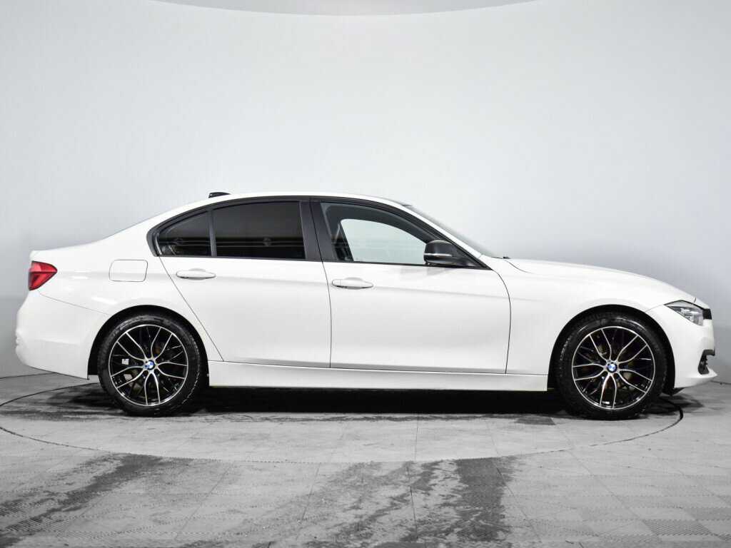 BMW 3 серии 2017 года с пробегом. Фото: #3