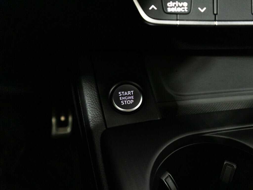 Audi A4 2019 года с пробегом. Фото: #19