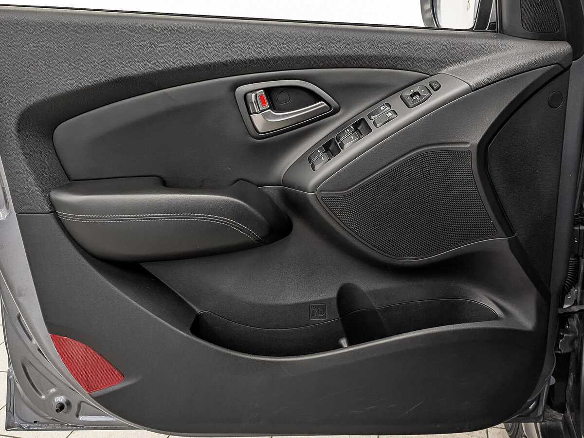 Б/У Хендай ай-икс35 2014 года. Фото: #18