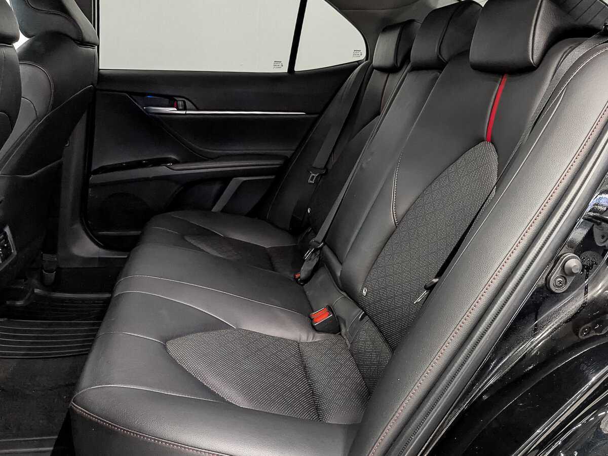 Toyota Camry 2020 года с пробегом. Фото: #17