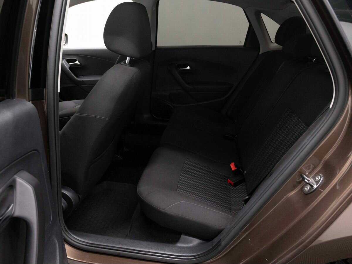 Б/У Фольксваген Поло 2016 года. Фото: #9