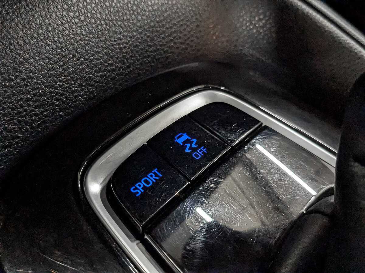 Б/У Тойота Королла 2019 года. Фото: #24