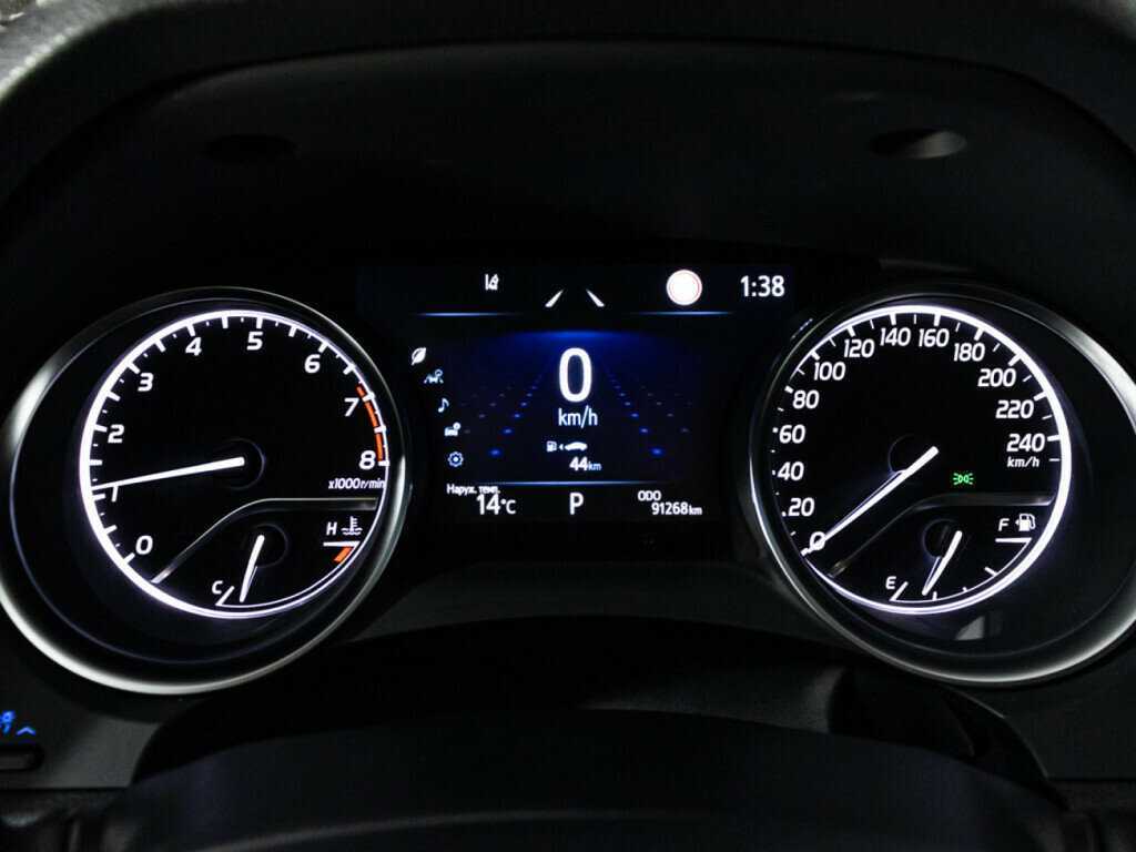 Toyota Camry 2021 года с пробегом. Фото: #11