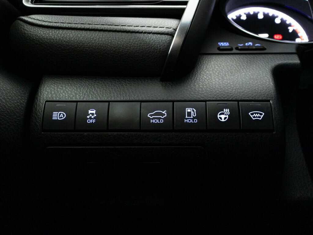 Toyota Camry 2021 года с пробегом. Фото: #18