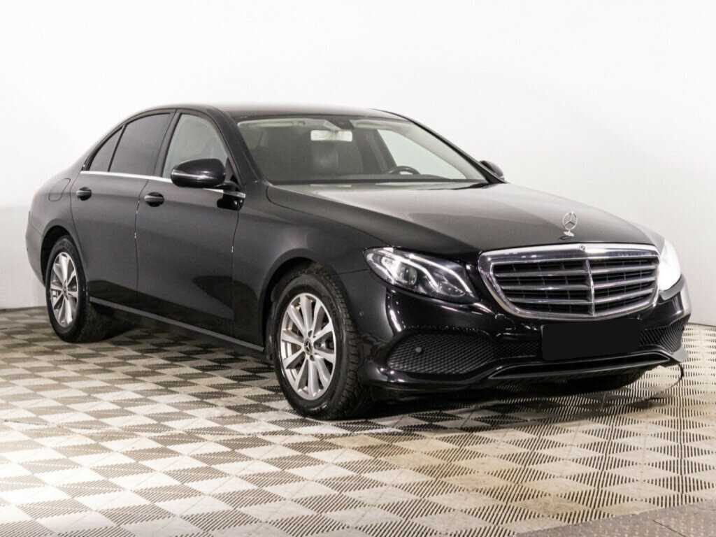 Mercedes-Benz E-Класс 2018 года с пробегом. Фото: #2