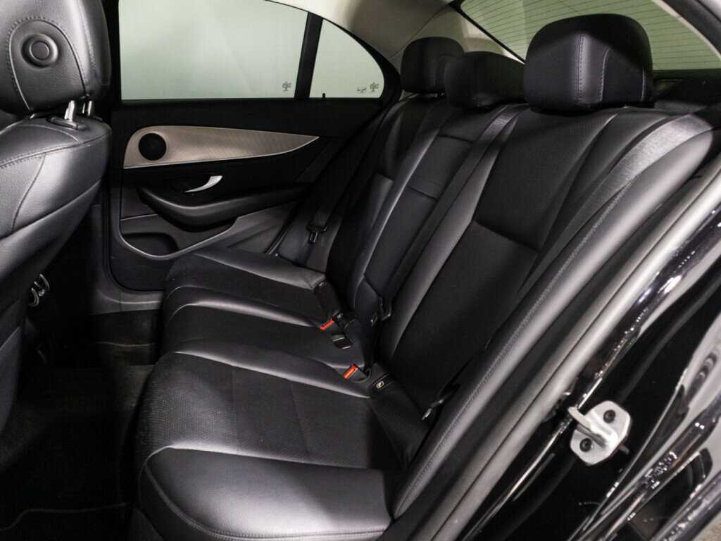 Mercedes-Benz E-Класс 2018 года с пробегом. Фото: #9