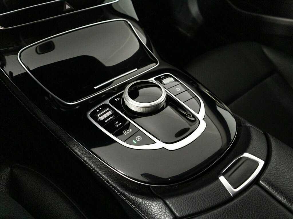 Mercedes-Benz E-Класс 2018 года с пробегом. Фото: #18