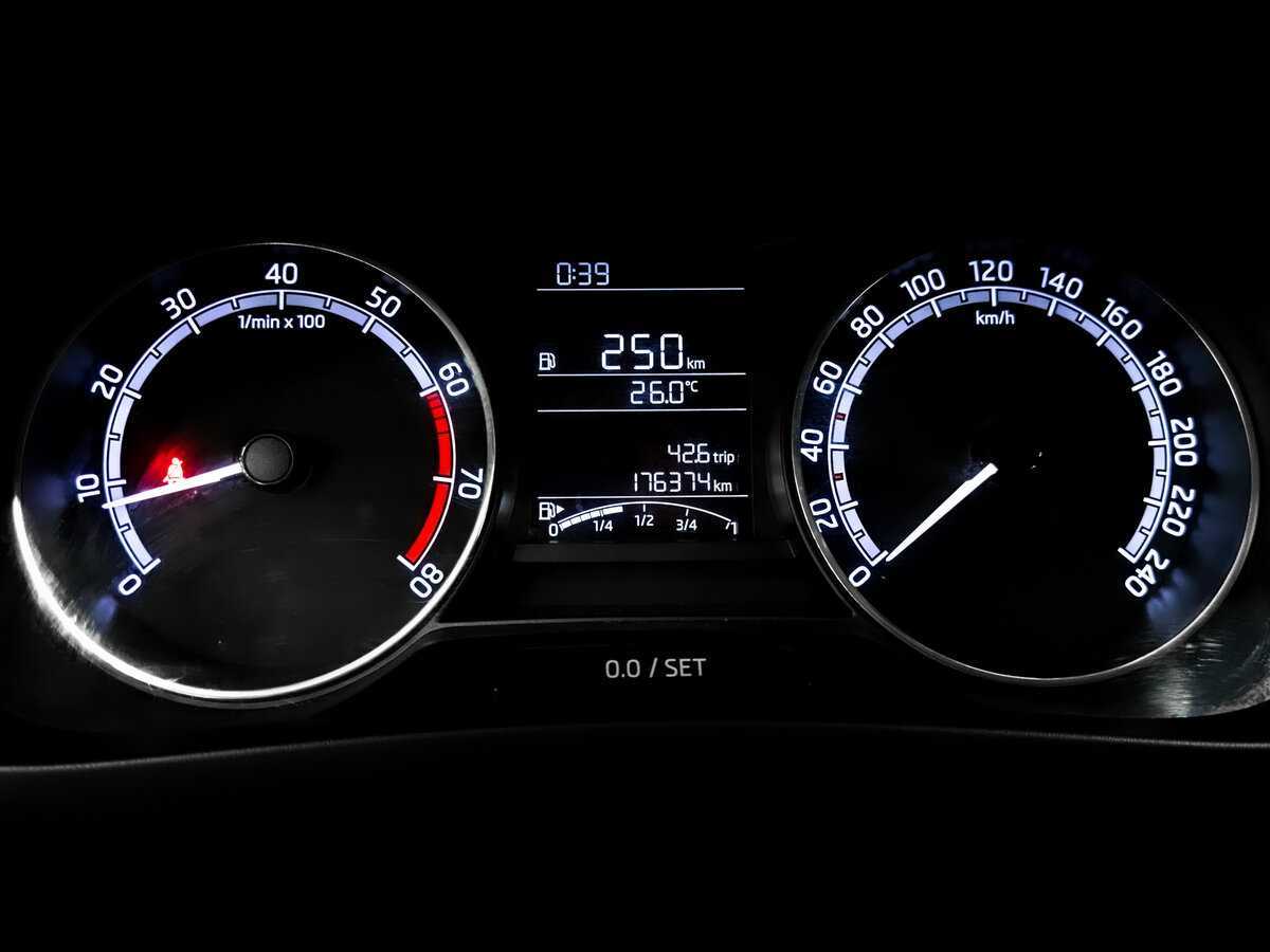 Б/У Шкода Рапид 2017 года. Фото: #12