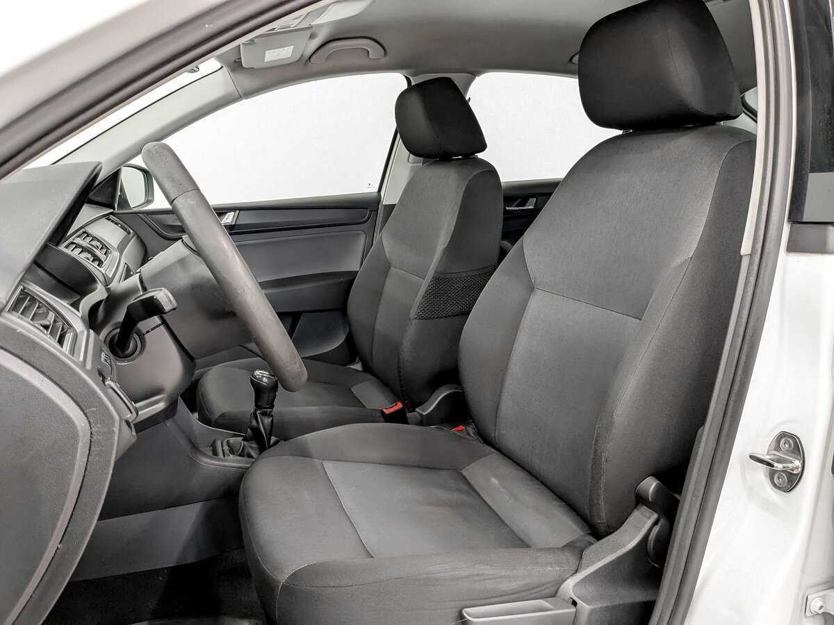 Б/У Шкода Рапид 2017 года. Фото: #19