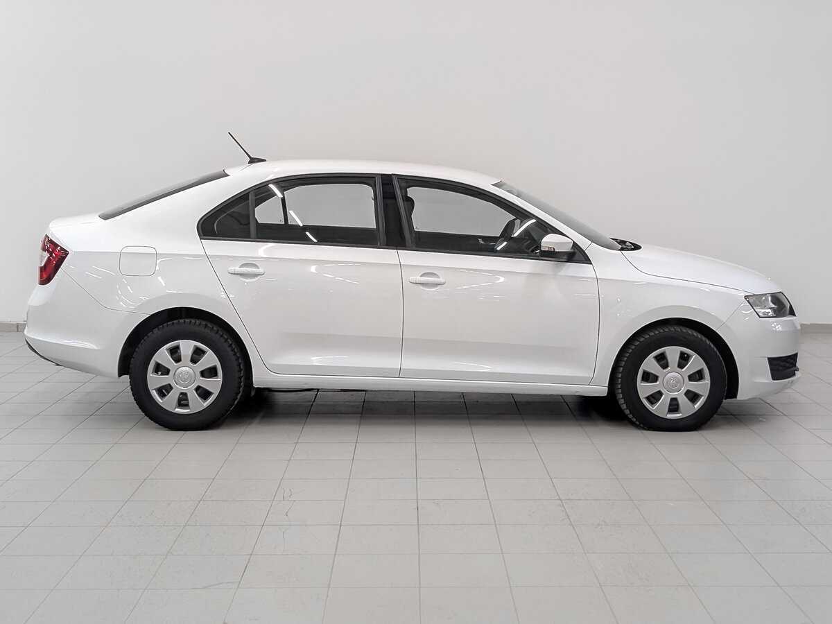 Б/У Шкода Рапид 2017 года. Фото: #3