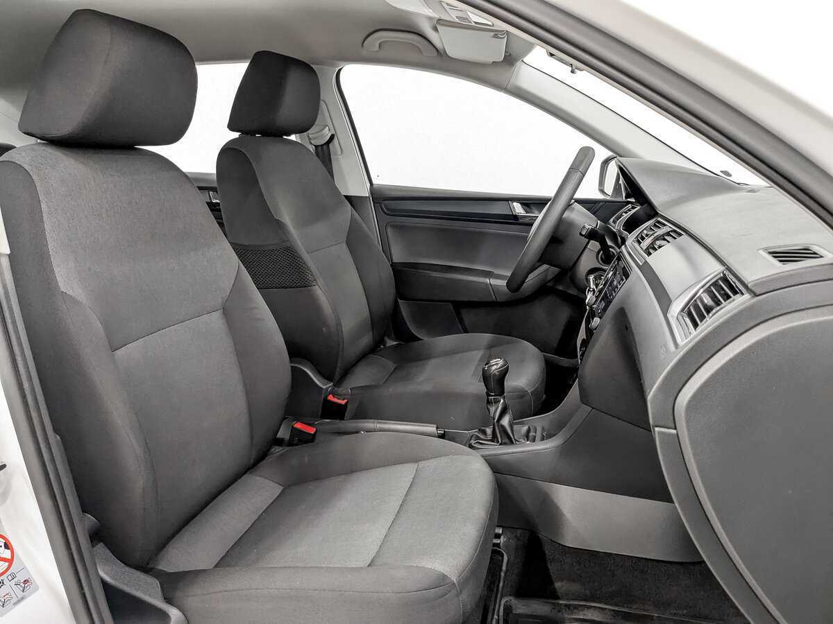 Б/У Шкода Рапид 2017 года. Фото: #22