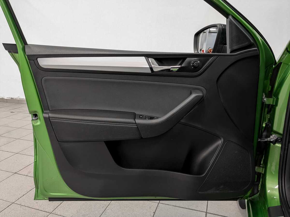 Б/У Шкода Рапид 2018 года. Фото: #16