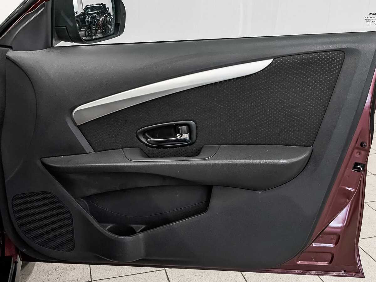 Б/У Ниссан Альмера 2014 года. Фото: #24