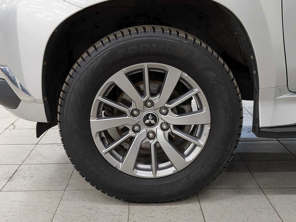 Mitsubishi Pajero Sport 2020 года с пробегом. Фото: #11