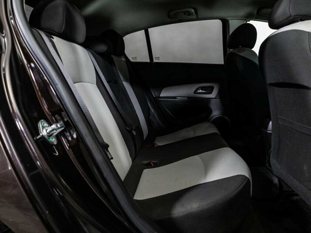 Б/У Шевроле Круз 2013 года. Фото: #8