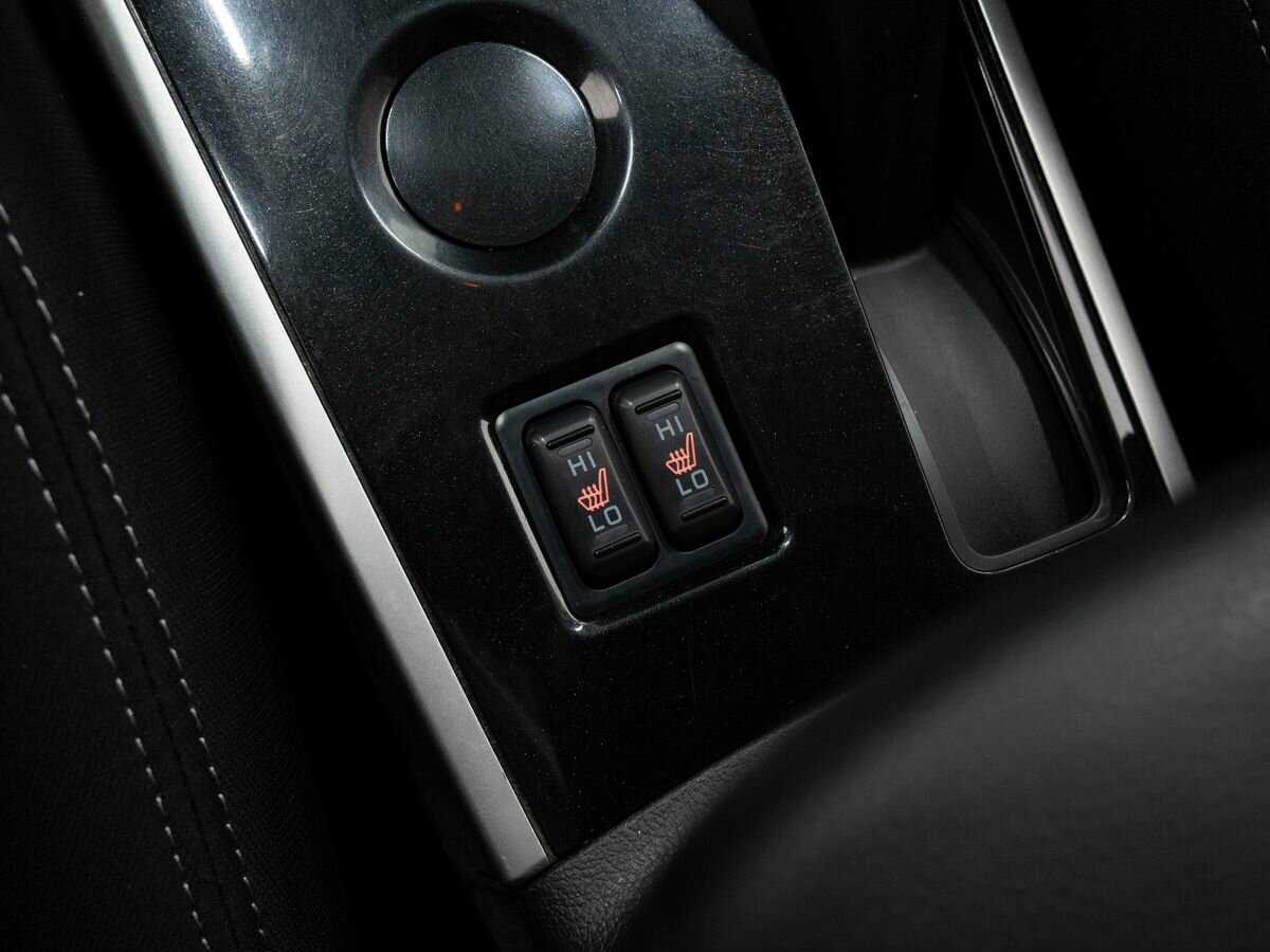 Б/У Митсубиши Оутлэндер 2018 года. Фото: #16