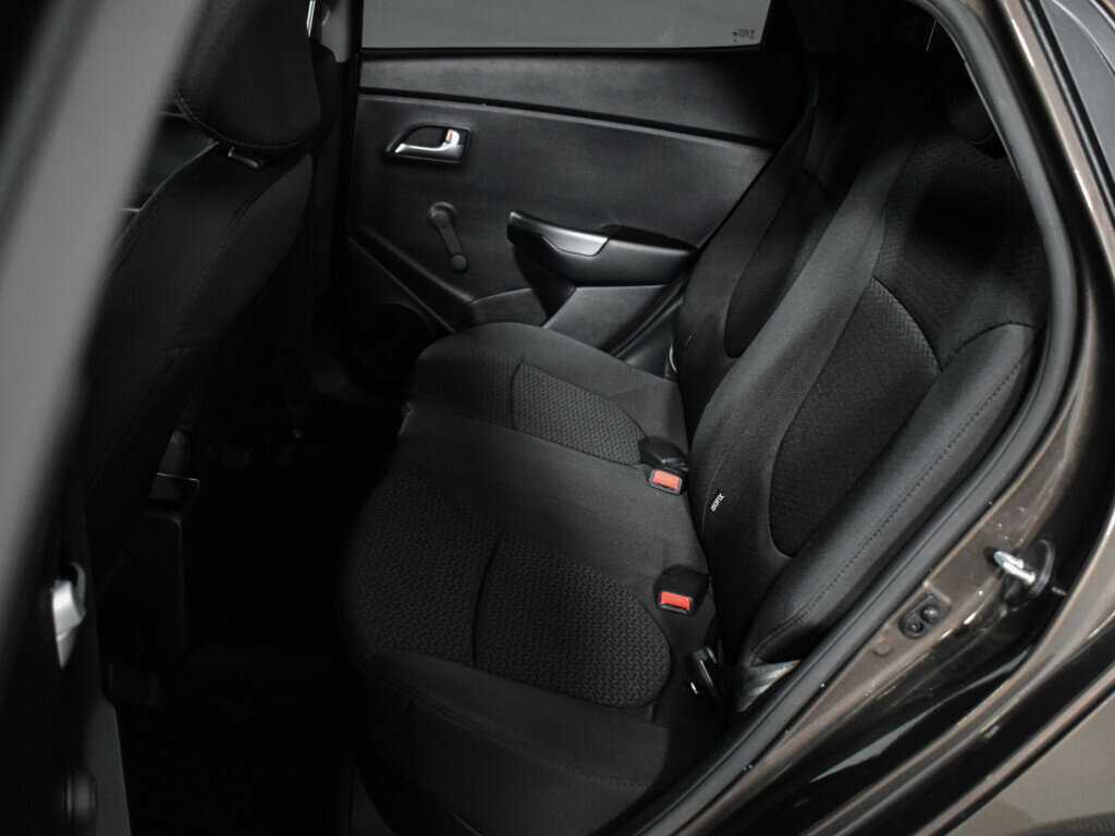 Б/У Киа Рио 2016 года. Фото: #12