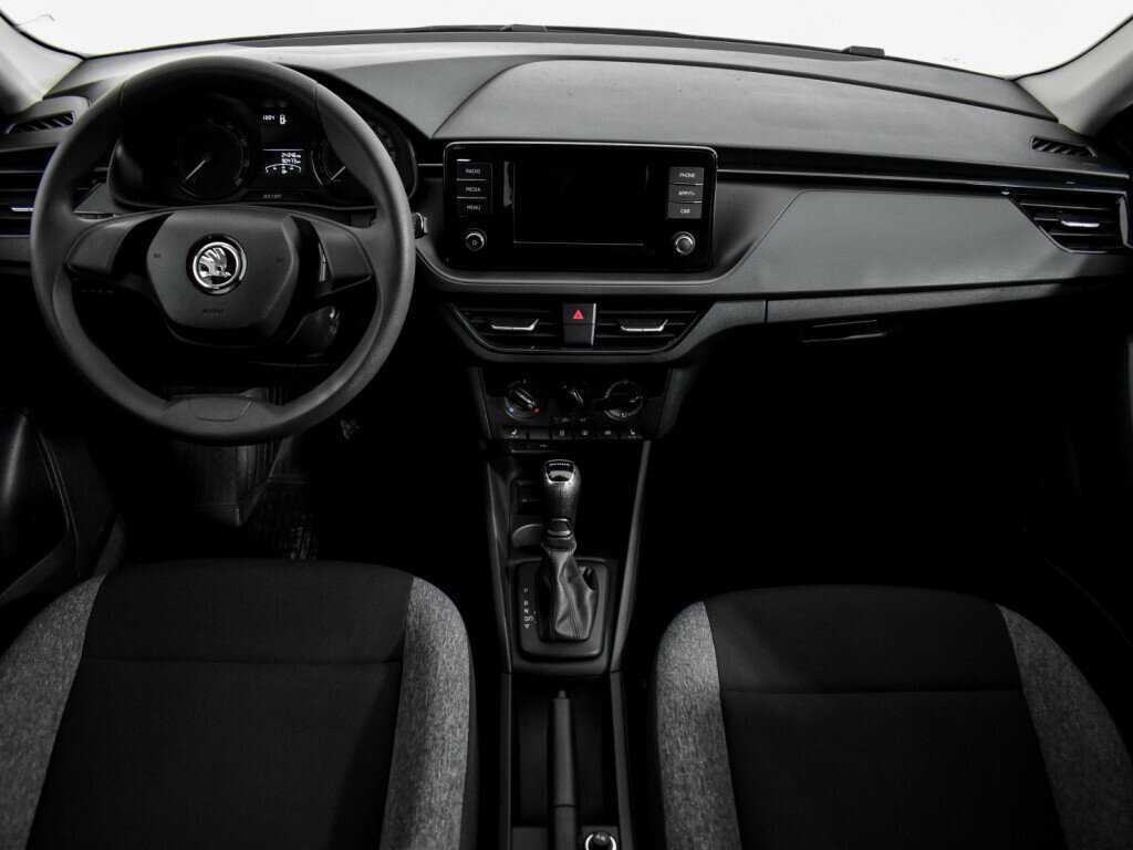 Б/У Шкода Рапид 2021 года. Фото: #9