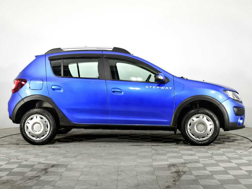 Б/У Рено Сандеро 2017 года. Фото: #3