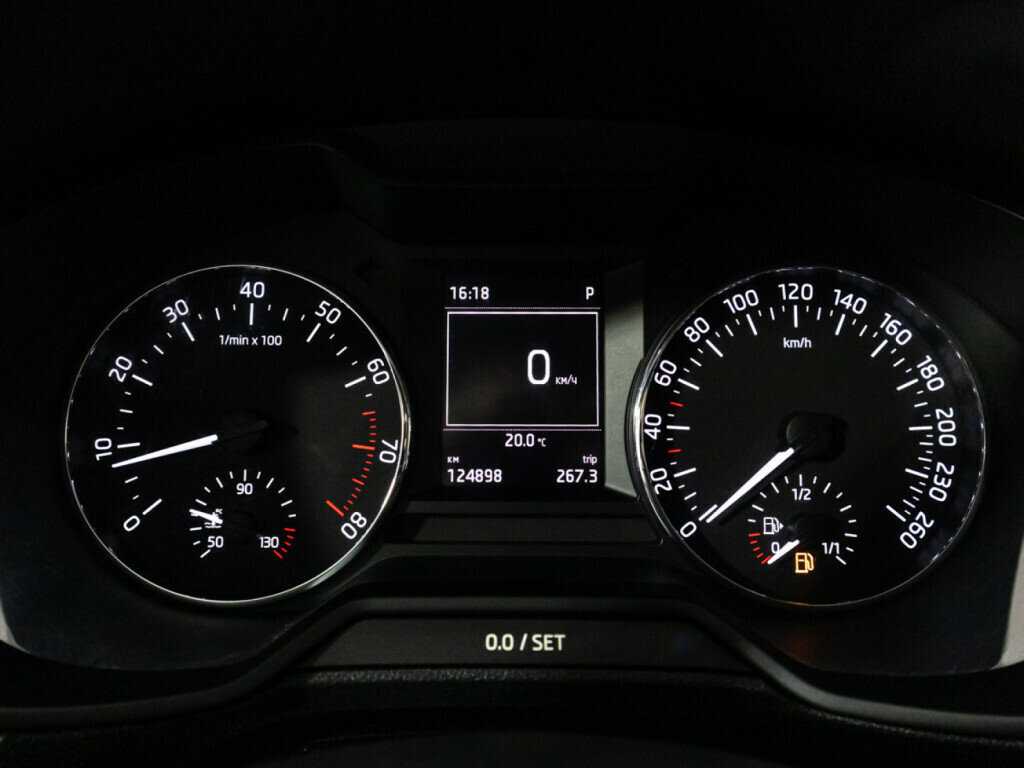 Б/У Шкода Октавия 2014 года. Фото: #11