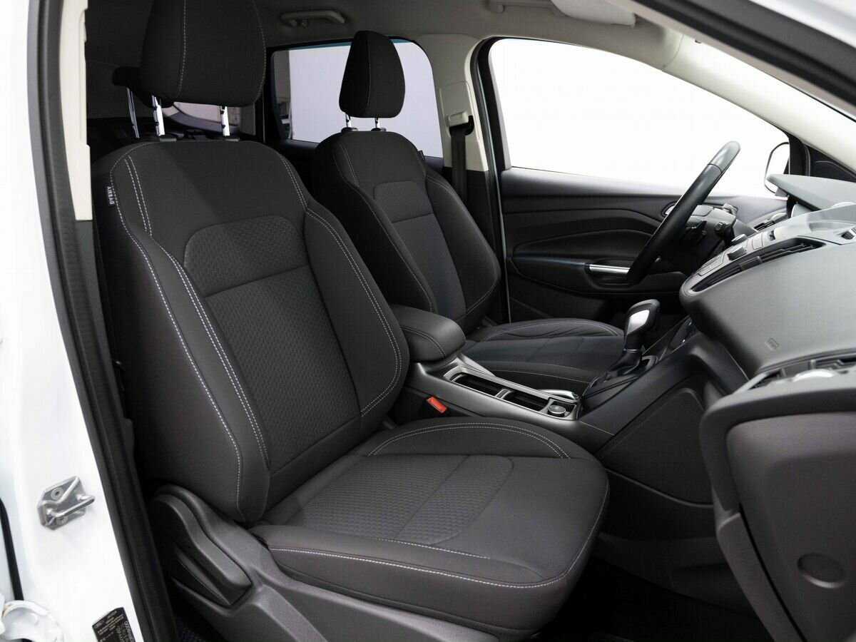 Б/У Форд Куга 2017 года. Фото: #13