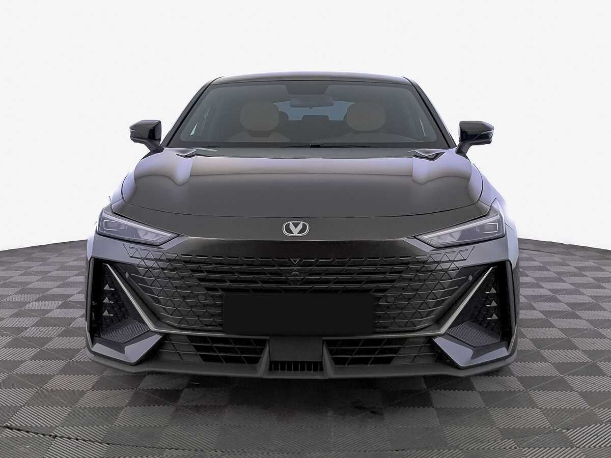 Changan UNI-V 2022 года с пробегом. Фото: #1