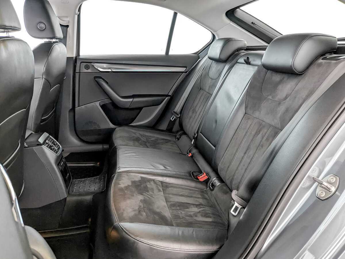 Б/У Шкода Октавия 2017 года. Фото: #11