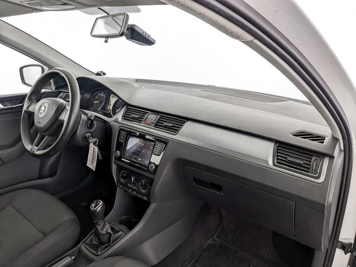 Б/У Шкода Рапид 2017 года. Фото: #10