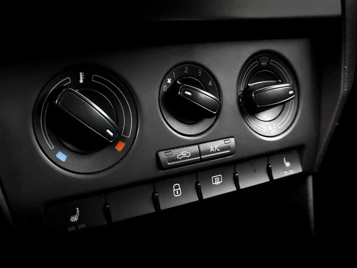 Б/У Шкода Рапид 2017 года. Фото: #24