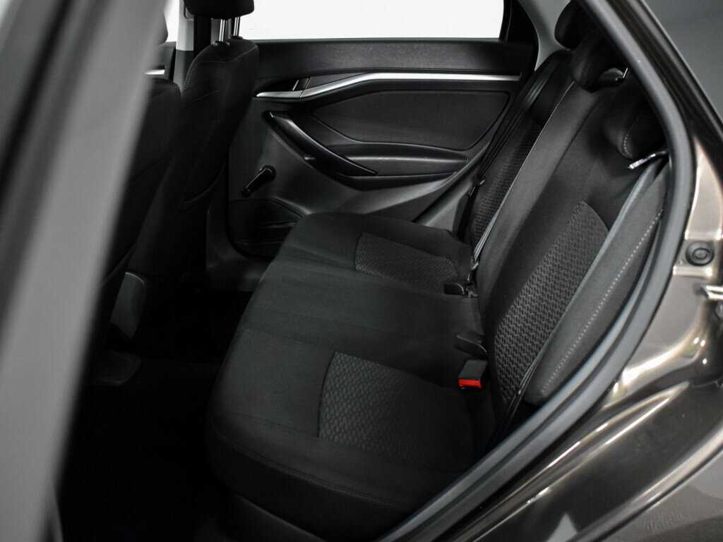 Б/У Лада (ВАЗ) Веста 2017 года. Фото: #11