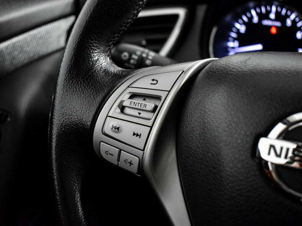 Б/У Ниссан Икс-Трейл 2015 года. Фото: #19