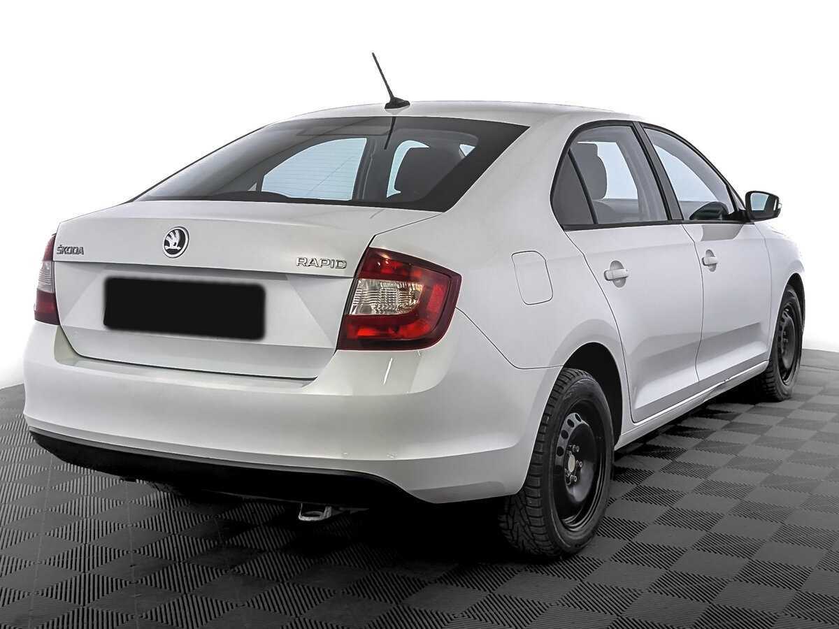 Б/У Шкода Рапид 2017 года. Фото: #4