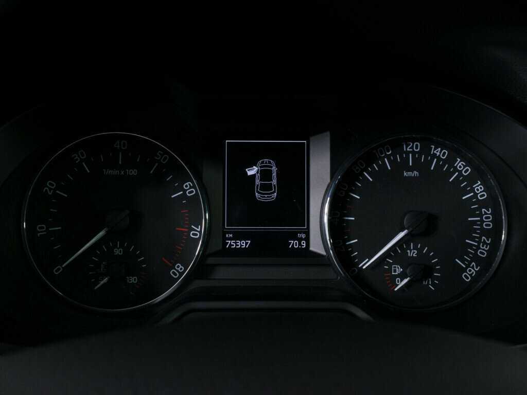 Б/У Шкода Октавия 2014 года. Фото: #9