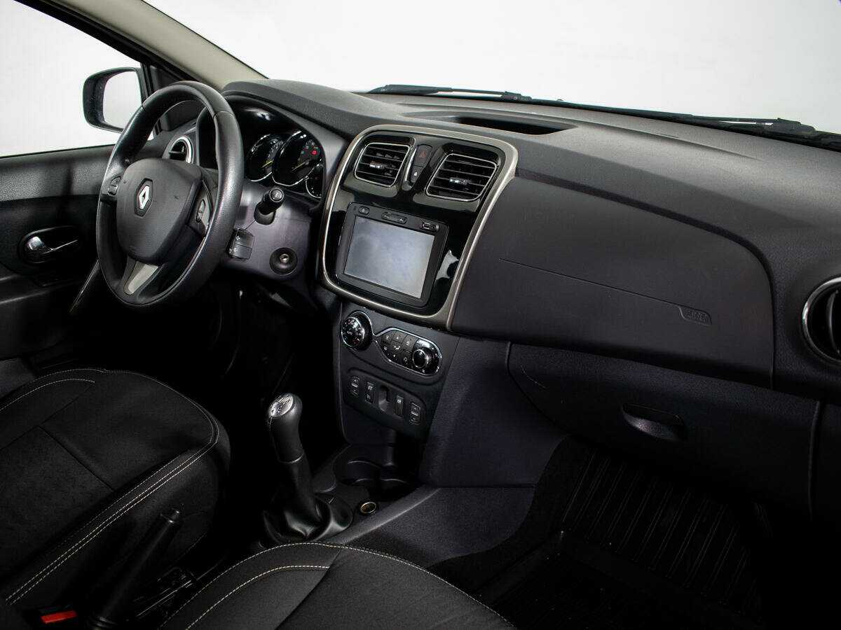 Б/У Рено Сандеро 2014 года. Фото: #8