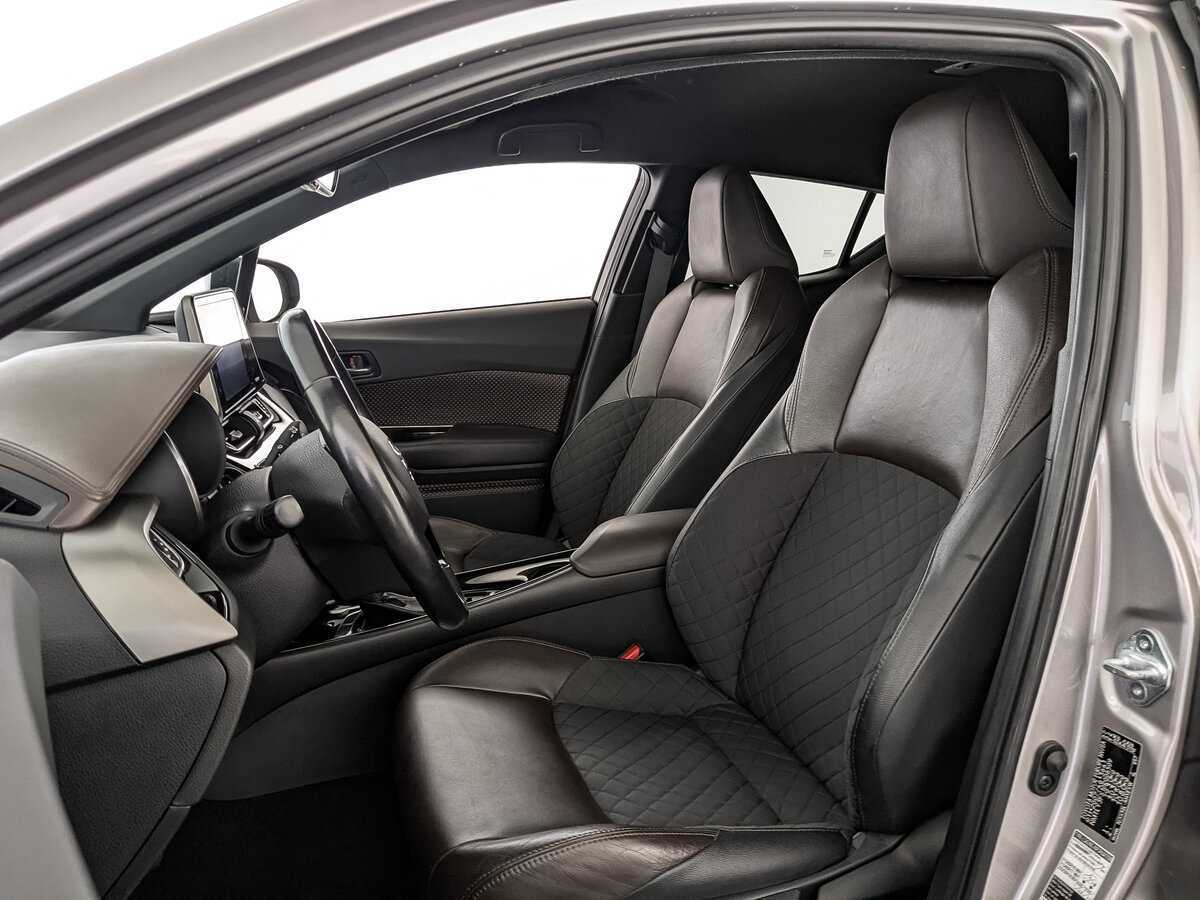 Toyota C-HR 2017 года с пробегом. Фото: #19