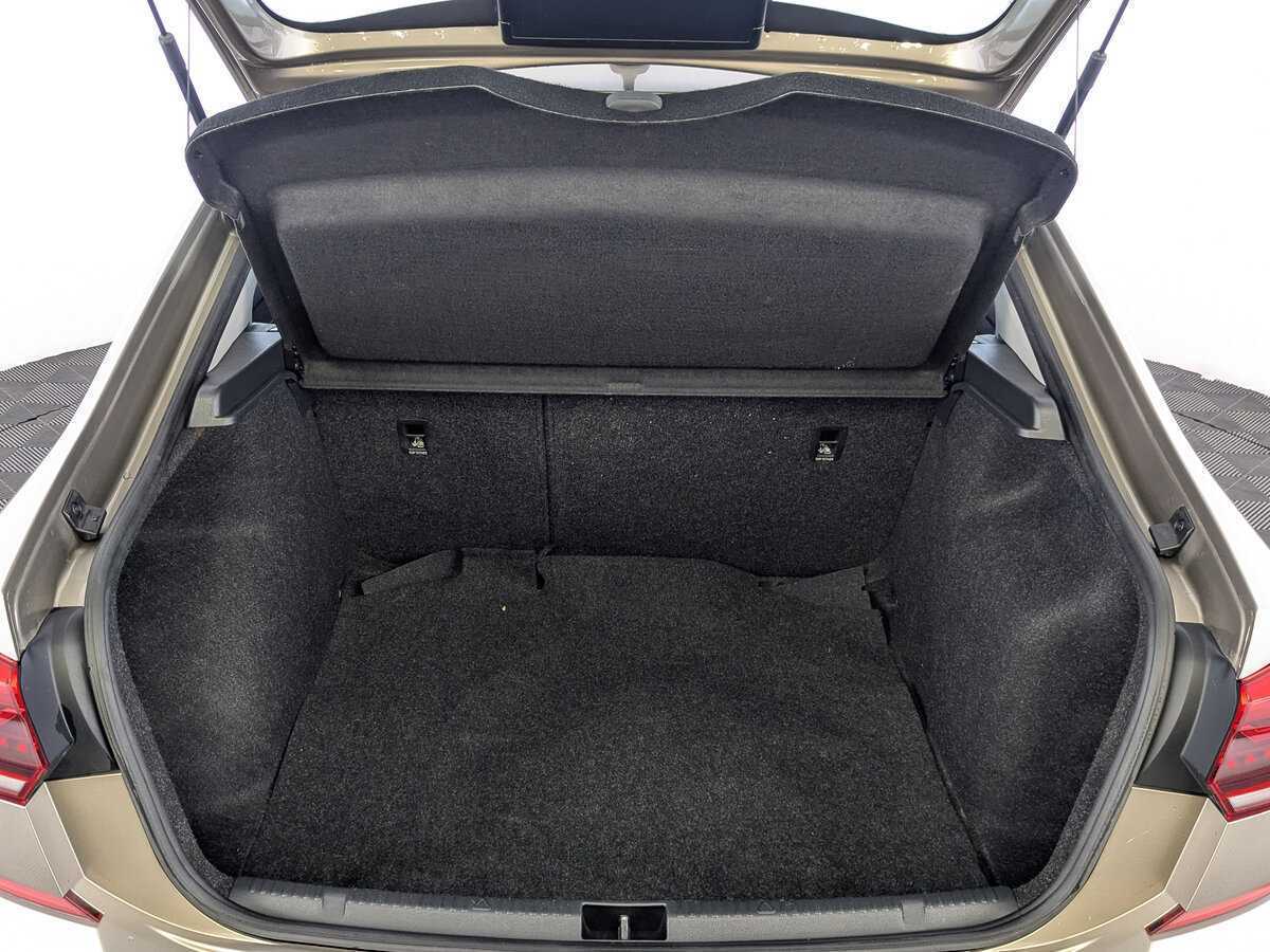 Б/У Фольксваген Поло 2020 года. Фото: #9