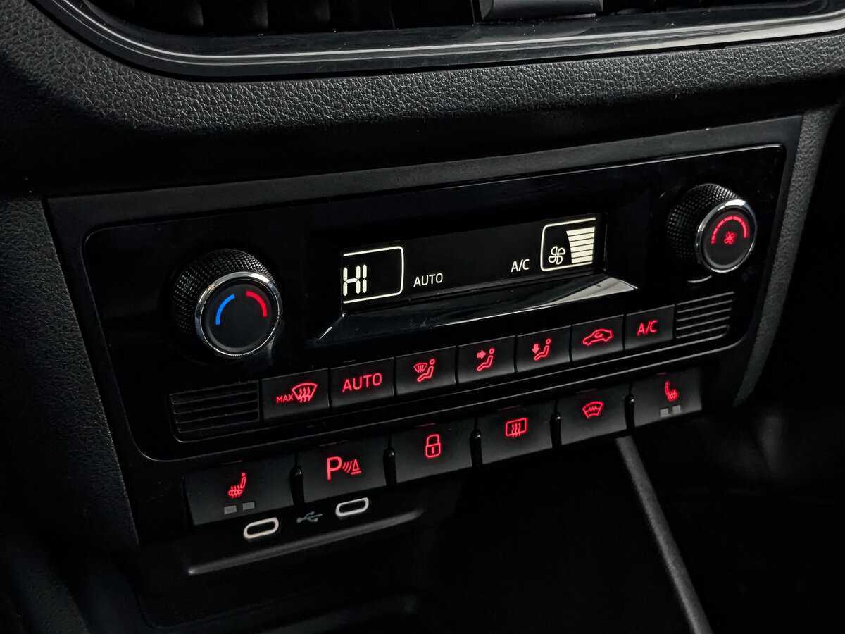 Б/У Фольксваген Поло 2020 года. Фото: #20