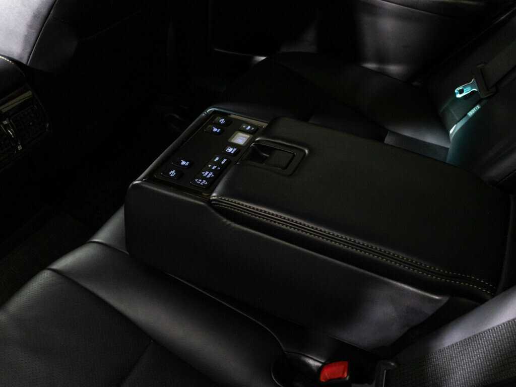 Toyota Camry 2015 года с пробегом. Фото: #18