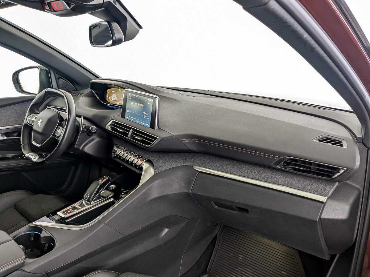 Peugeot 3008 2019 года с пробегом. Фото: #10