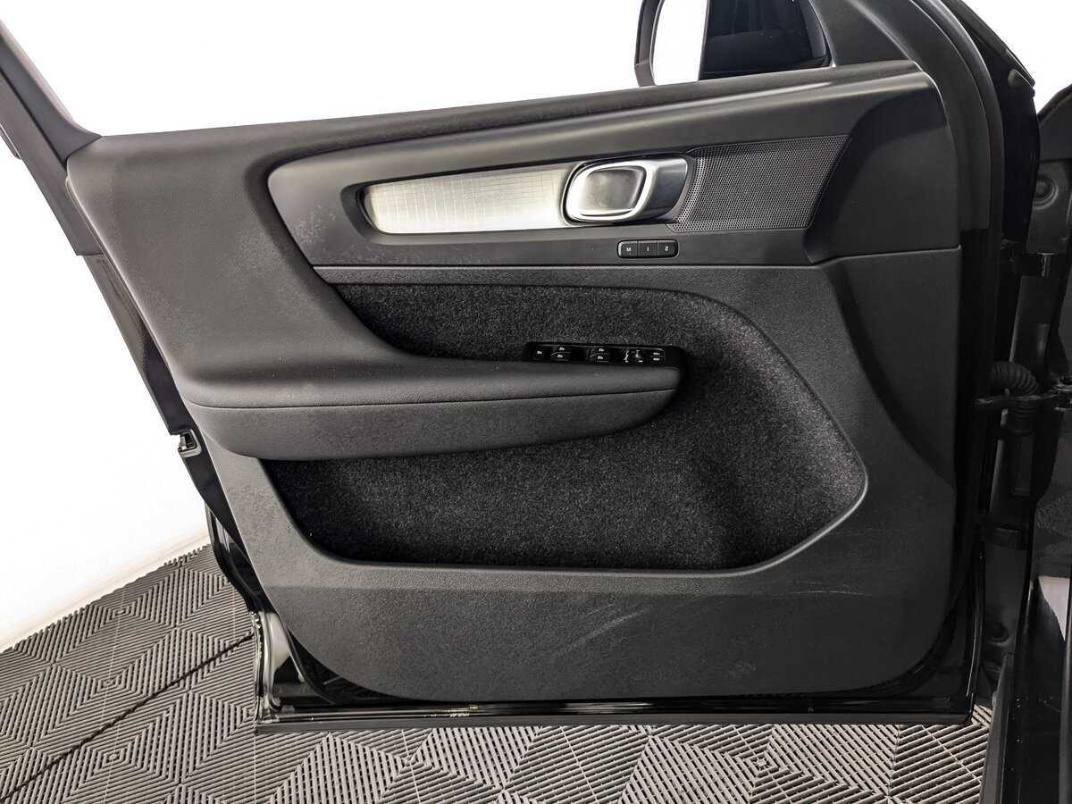 Volvo XC40 2021 года с пробегом. Фото: #18