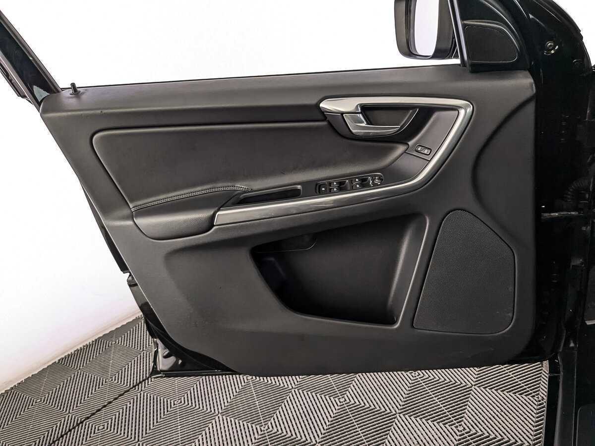 Volvo XC60 2017 года с пробегом. Фото: #18