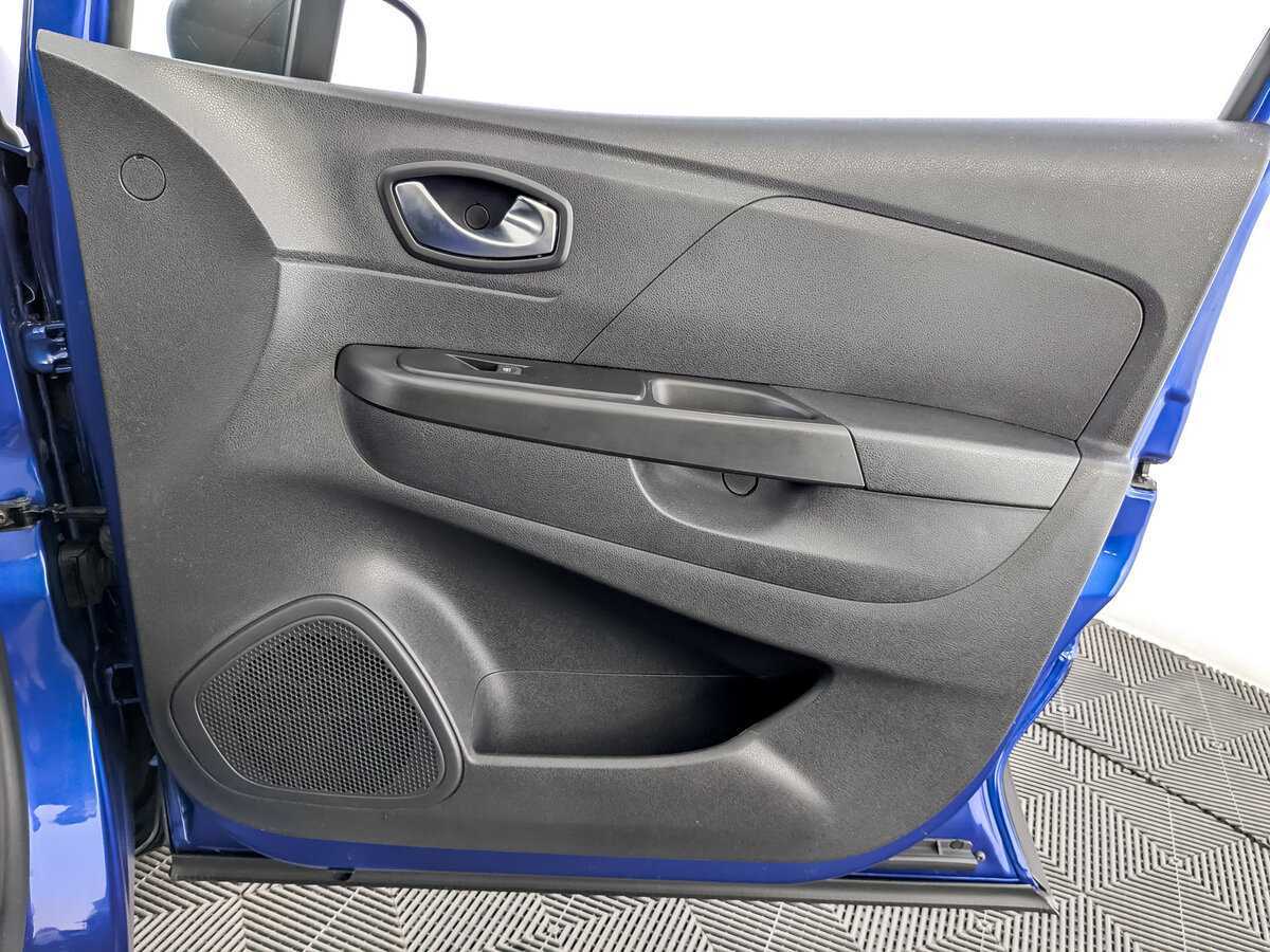 Б/У Рено Каптюр 2021 года. Фото: #23