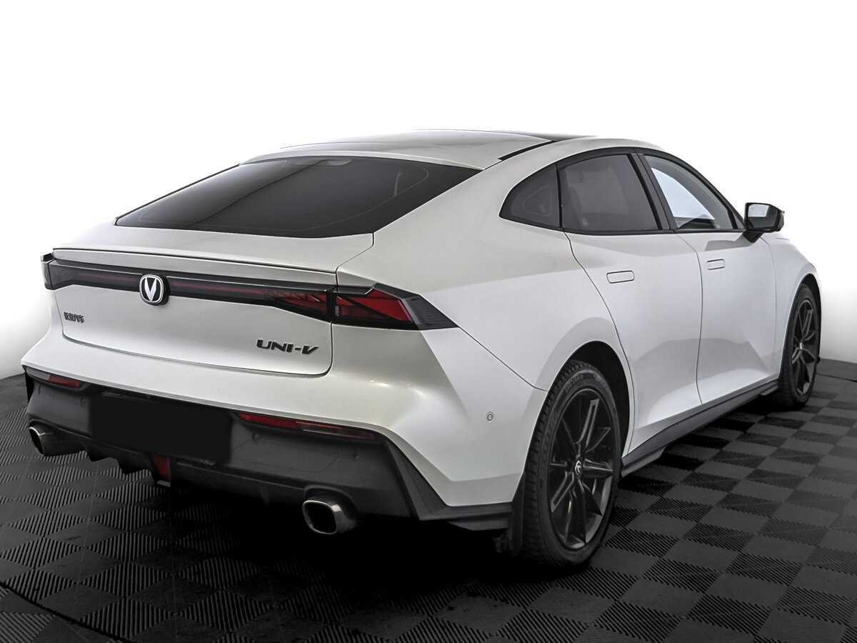 Changan UNI-V 2023 года с пробегом. Фото: #4