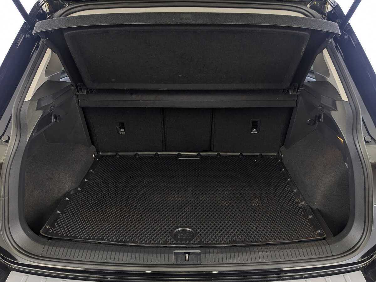 Volkswagen Tiguan 2021 года с пробегом. Фото: #9