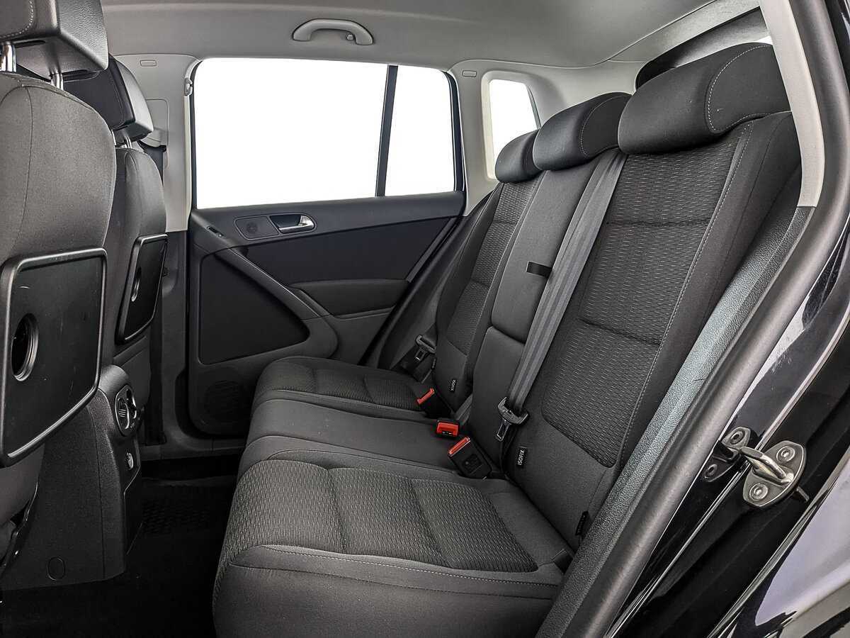 Б/У Фольксваген Тигуан 2015 года. Фото: #17