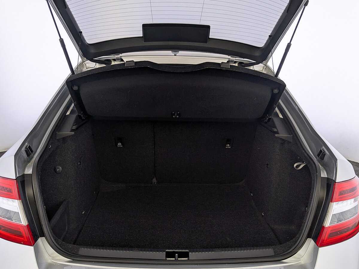 Б/У Шкода Октавия 2018 года. Фото: #9